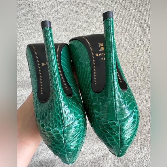 Genuine python high heels - Picture 7 of 10